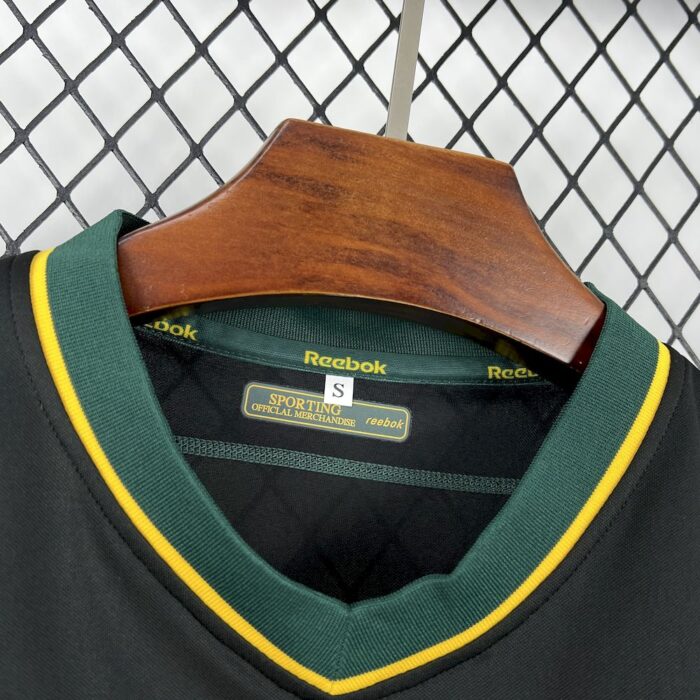 Retro Sporting CP 2002/03 Away Jersey 6