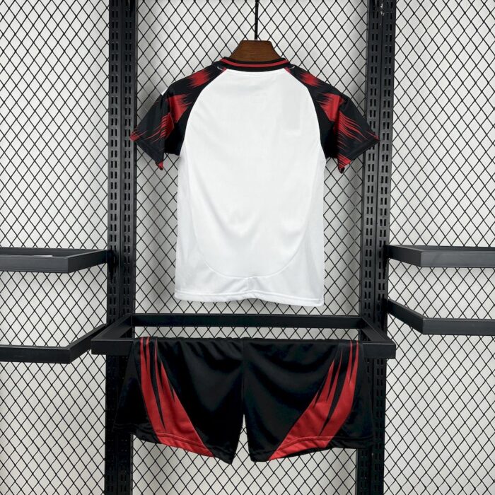 Kids Flamengo 2025/26 Away Kit 1