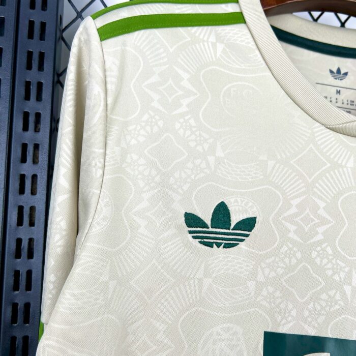Mens Bayern Munich 2025/26 Oktoberfest Long Sleeve Jersey 5