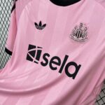 Mens Newcastle United 2025/26 Goalkeeper Jersey 1
