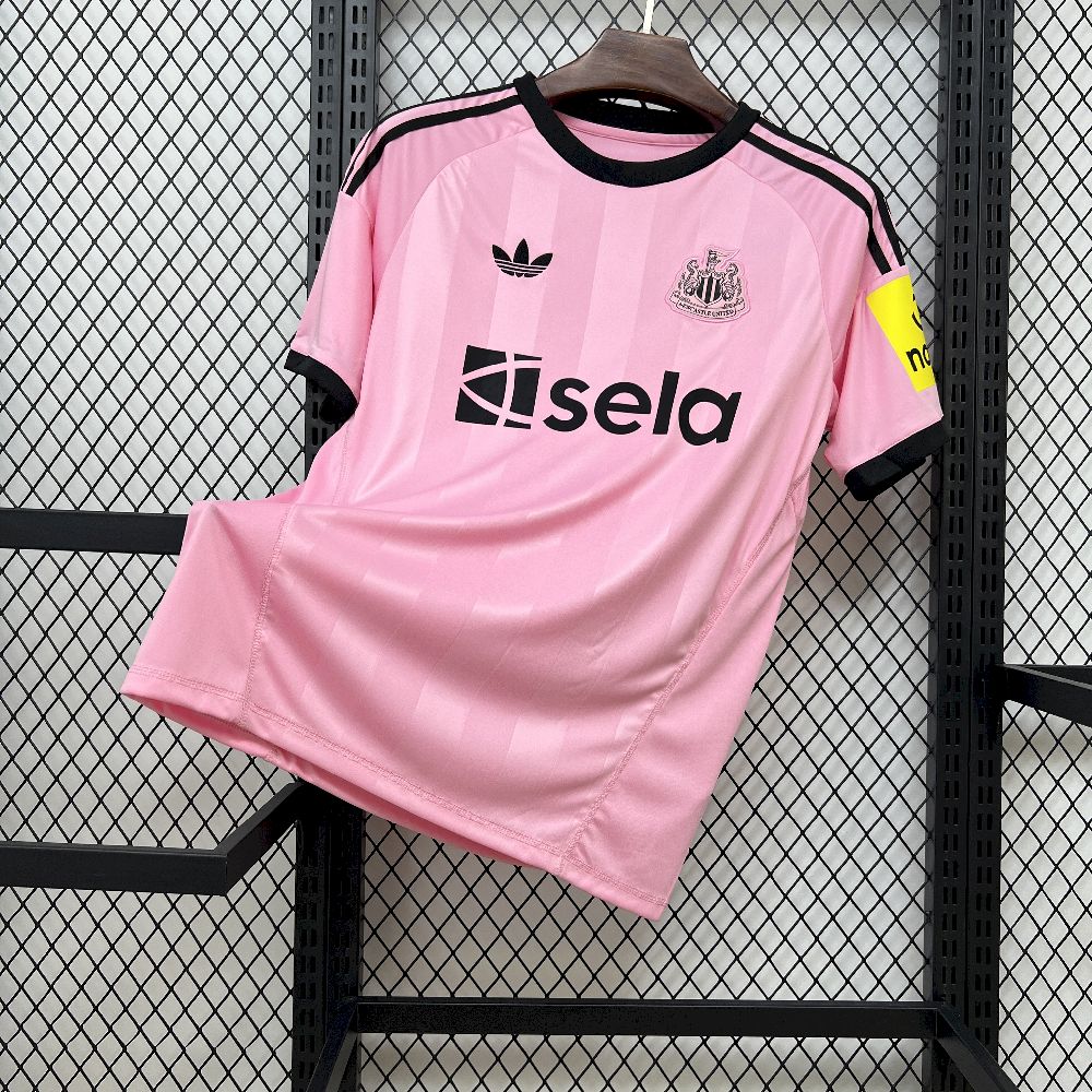 2025102309511921.jpg Mens Newcastle United 2025/26 Goalkeeper Jersey