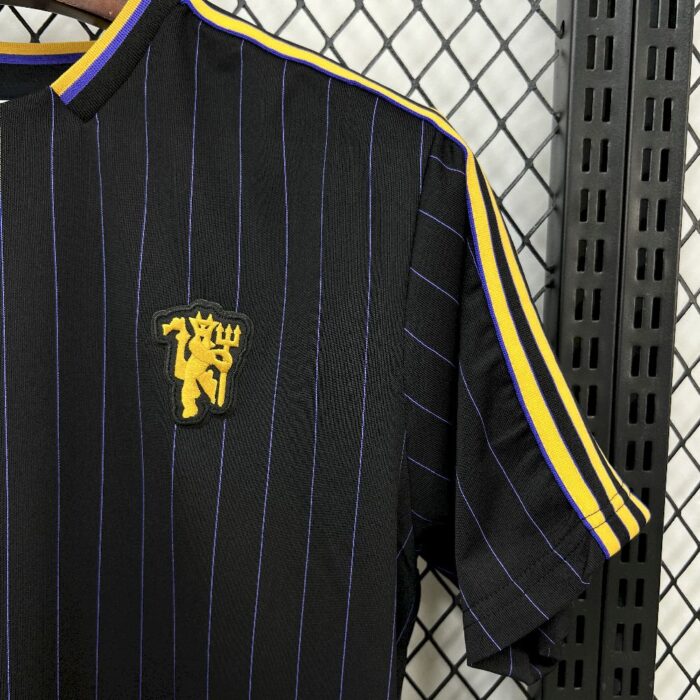 Mens Manchester United 2025/26 Terrace Icons Jersey 4