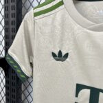 Kids Bayern Munich 2025/26 Oktoberfest Kit 5