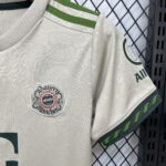 Kids Bayern Munich 2025/26 Oktoberfest Kit 4