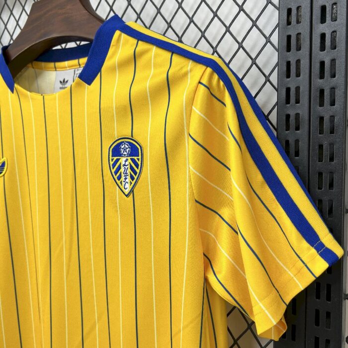 Mens Leeds United F.C.  2025/26 Icon Jersey 5