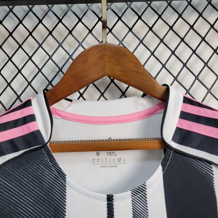 Womens Juventus 2025/26 Home Jersey 4
