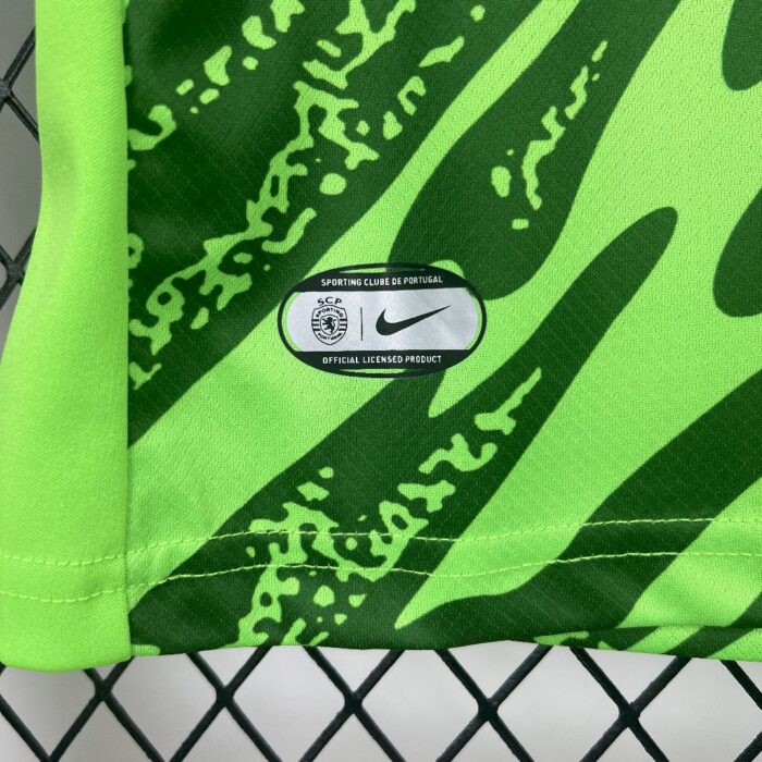 Kids Sporting CP 2025/26 Goalkeeper Kit 6