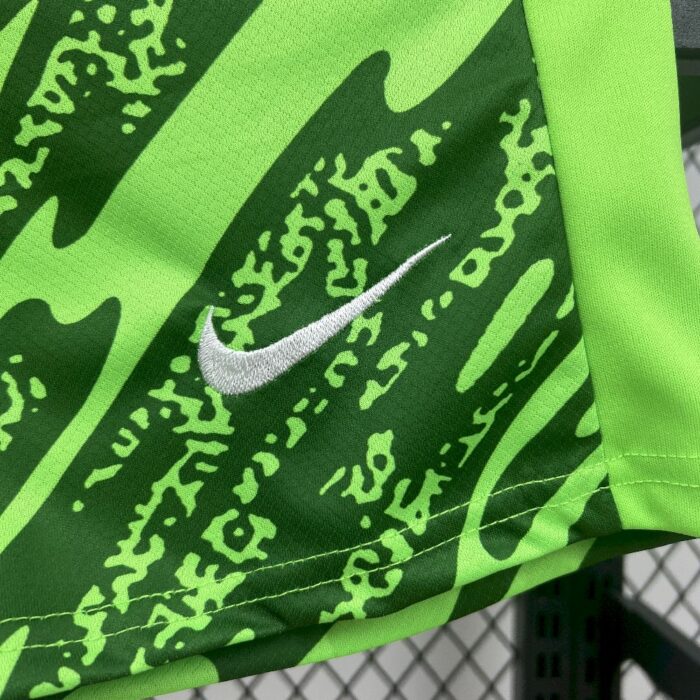 Kids Sporting CP 2025/26 Goalkeeper Kit 3