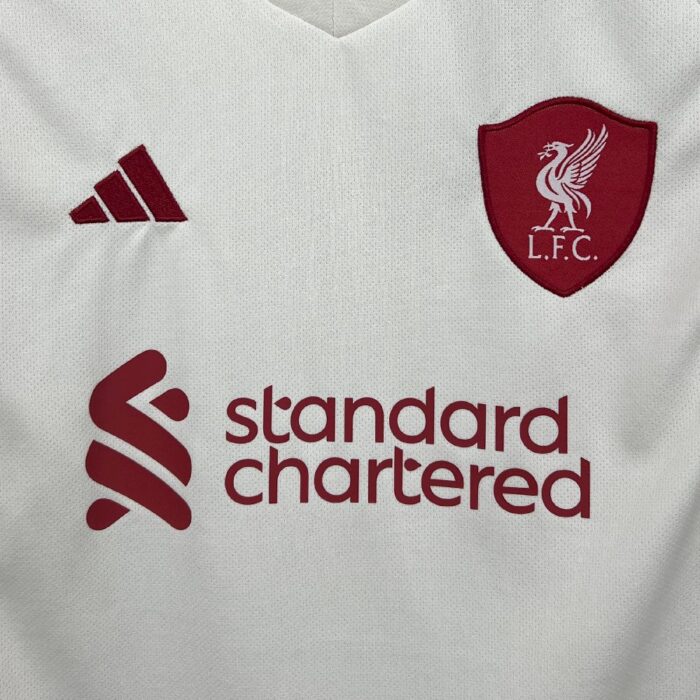 Kids Liverpool 2025/26 Away Kit 7