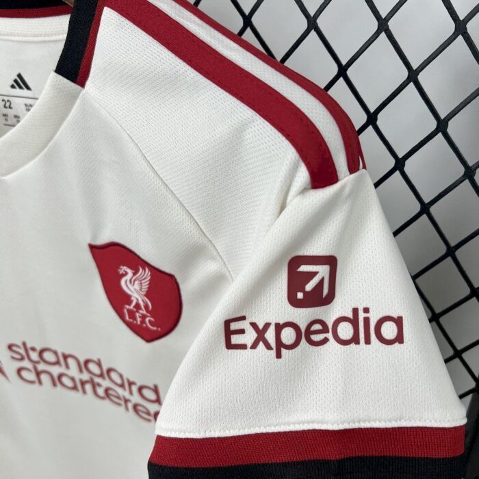 Kids Liverpool 2025/26 Away Kit 5