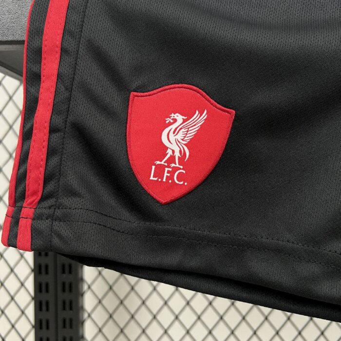 Kids Liverpool 2025/26 Away Kit 4