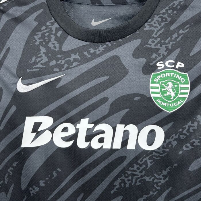 Kids Sporting CP 2025/26 Goalkeeper Kit 7