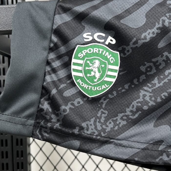 Kids Sporting CP 2025/26 Goalkeeper Kit 3