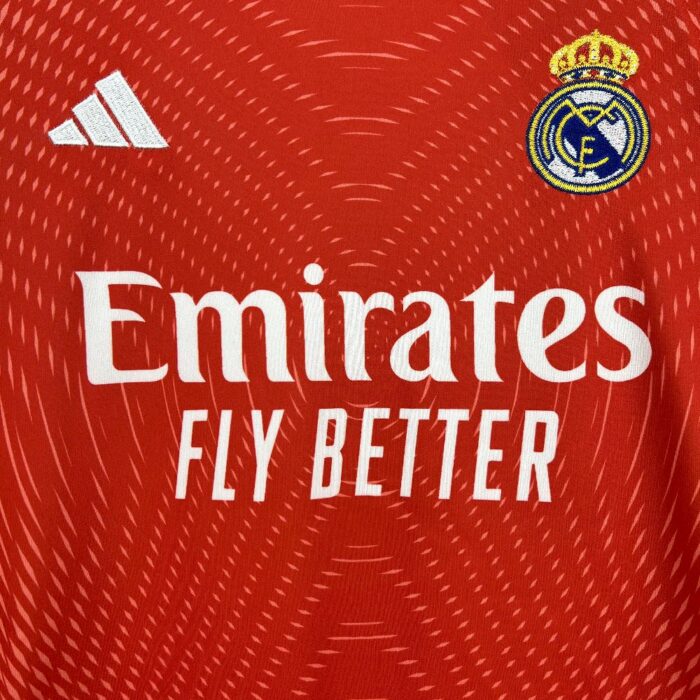 Kids Real Madrid 2025/26 Goalkeeper Kit 6