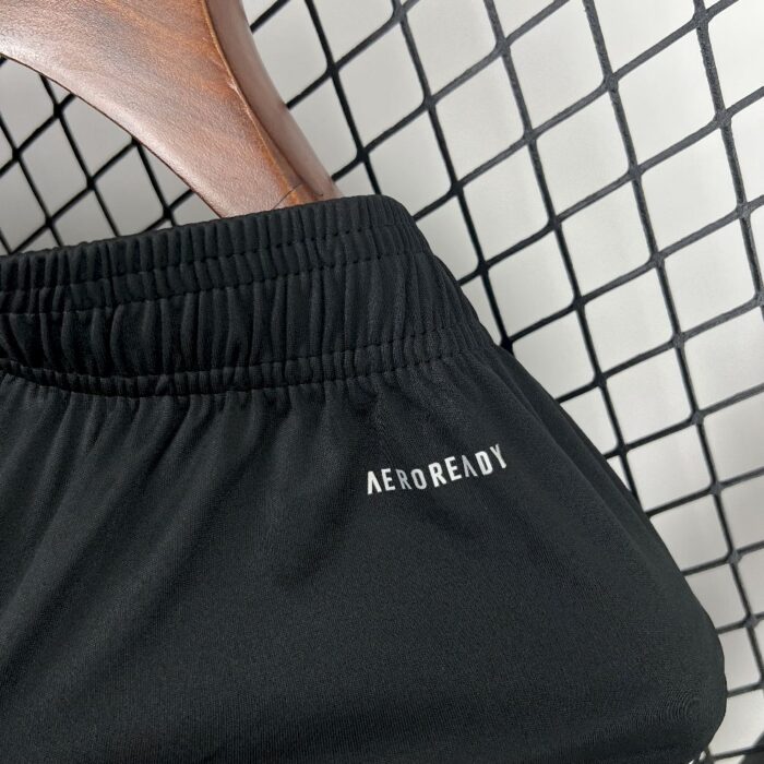 Mens Manchester United 2025/26 Home Shorts 2