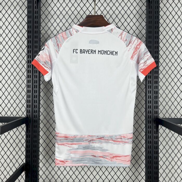 Womens Bayern Munich 2025/26 Away Jersey 1