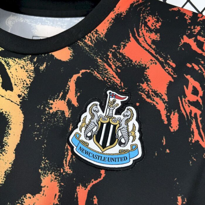Mens Newcastle United 2025/26 Pre-Match Jersey 5