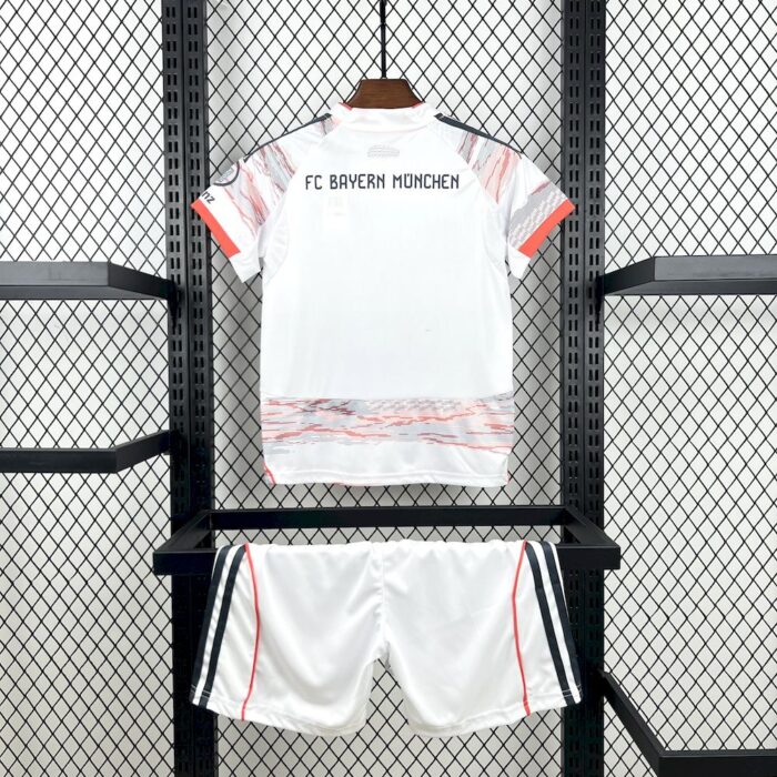 Kids Bayern Munich 2025/26 Away Kit 1