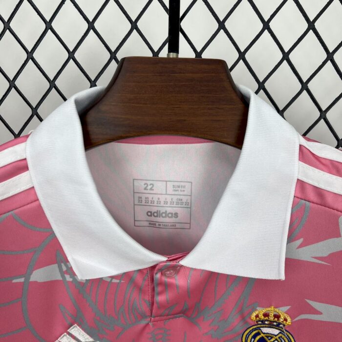 Kids Real Madrid 2023/24 Pink Dragon Kit 9
