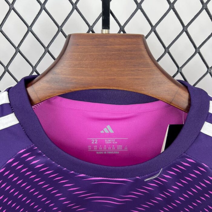 Kids Real Madrid 2025/26 Goalkeeper Kit 9