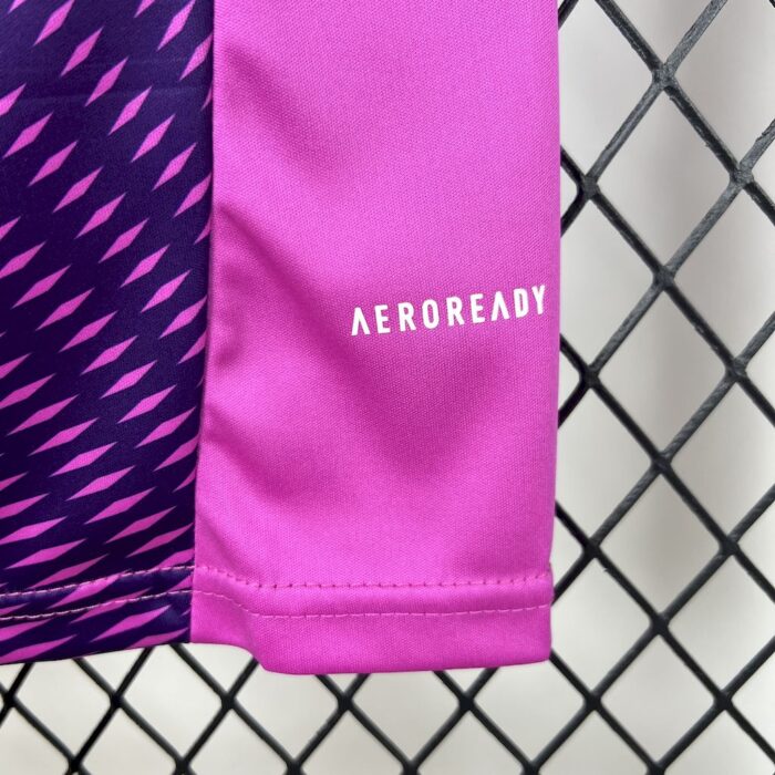 Kids Real Madrid 2025/26 Goalkeeper Kit 5