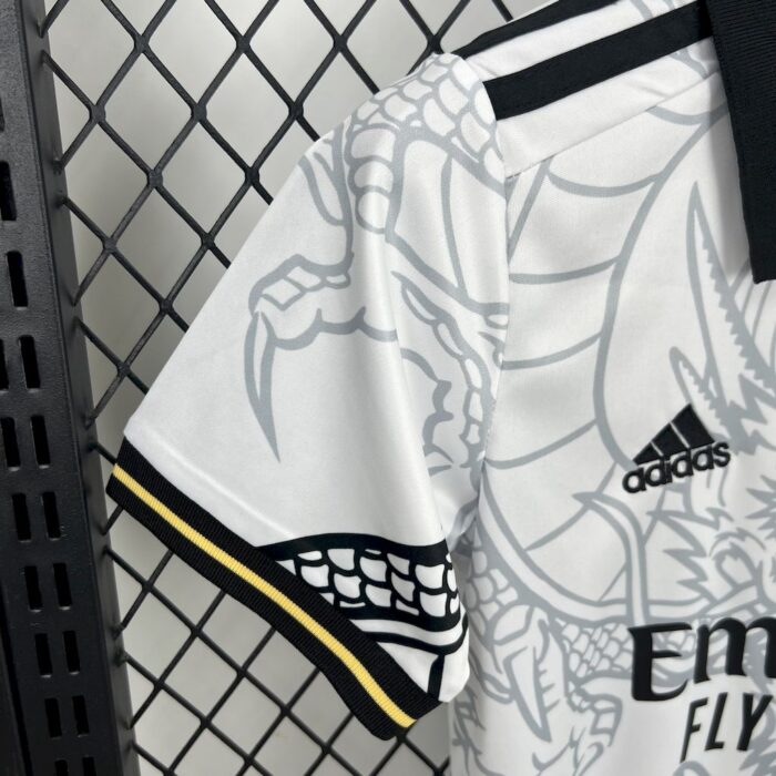 Kids Real Madrid 2022/23 Dragon Kit 4