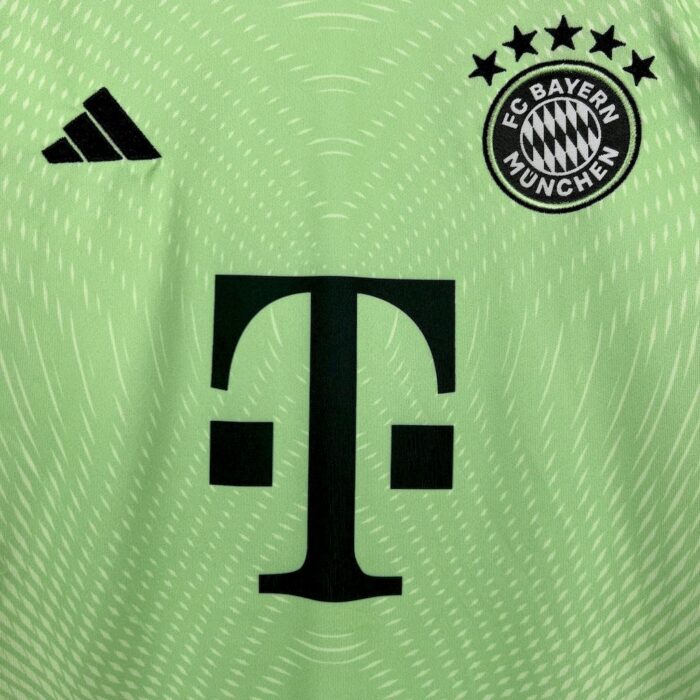 Kids Bayern Munich 2025/26 Goalkeeper Kit 6