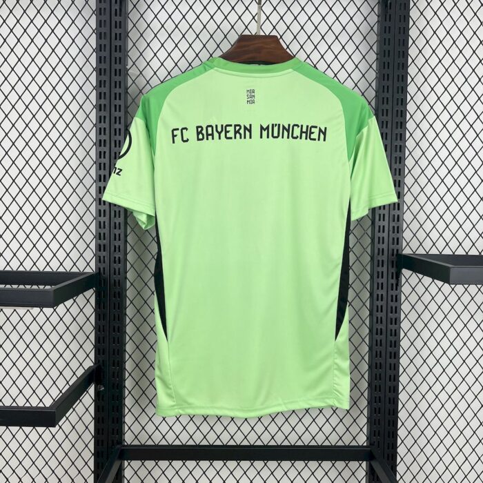 Mens Bayern Munich 2025/26 Goalkeeper Jersey 1
