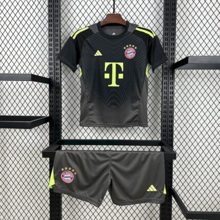 Kids Bayern Munich 2025/26 Goalkeeper Kit
