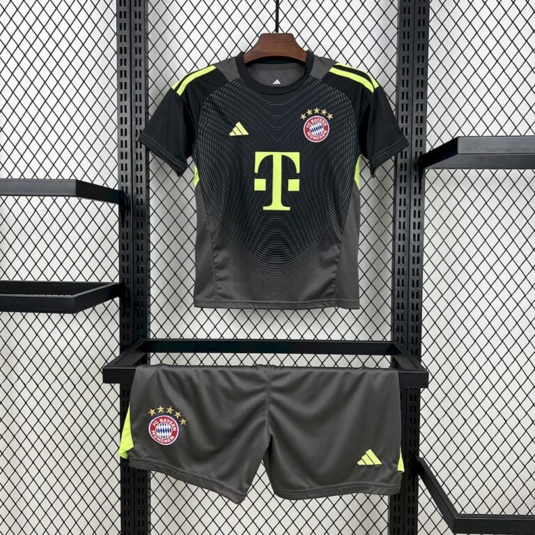 Kids Bayern Munich 2025/26 Goalkeeper Kit