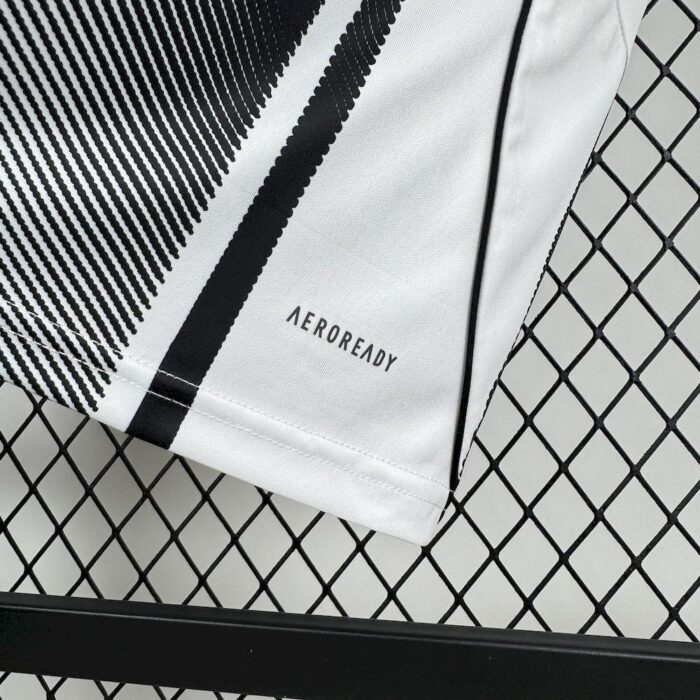 Mens Juventus 2025/26 Home With New Sponsors Jersey 4