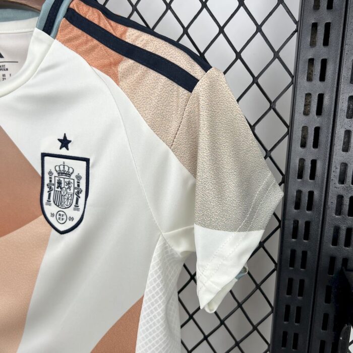 Kids Spain 2025/26 Away Kit 6