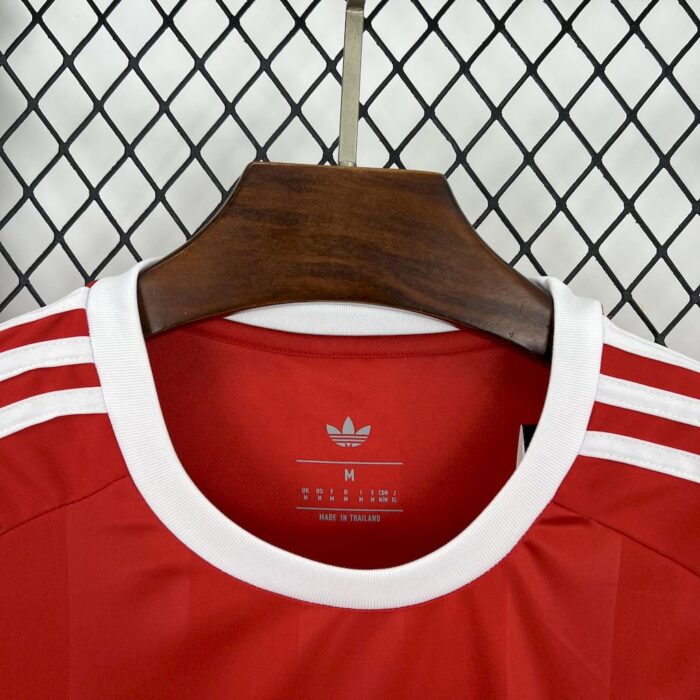 Mens Bayern Munich 2025/26 Goalkeeper Jersey 8