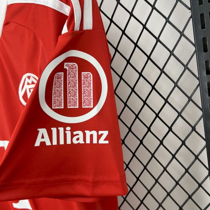 Mens Bayern Munich 2025/26 Goalkeeper Jersey 3