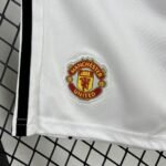 Kids Manchester United 2025/26 Home Kit 4