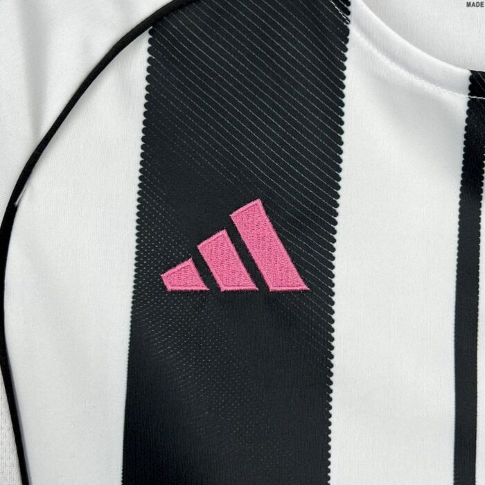 Kids Juventus 2025/26 Home Kit 8