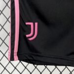 Kids Juventus 2025/26 Home Kit 4