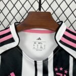 Kids Juventus 2025/26 Home Kit 9