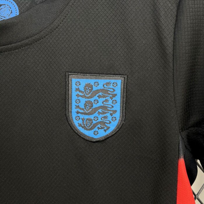 Kids England 2025/26 Away Kit 6