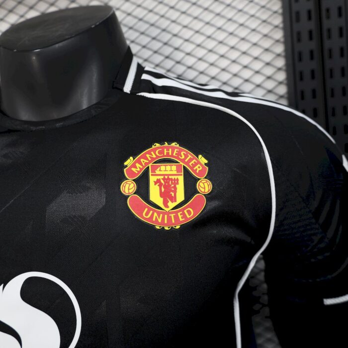 Mens Manchester United 2025/26 Black Shirt Player Edition 4