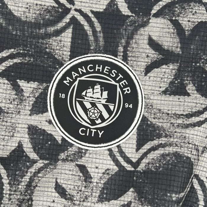 Mens Manchester City 2025/26 Pre-Match Jersey 4