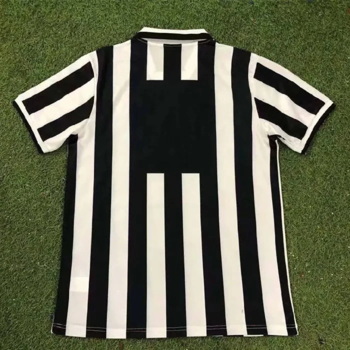 Retro Juventus 1994/95 Home Jersey - Image 2