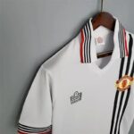 Retro Manchester United 1975/80 Away Jersey - Image 3
