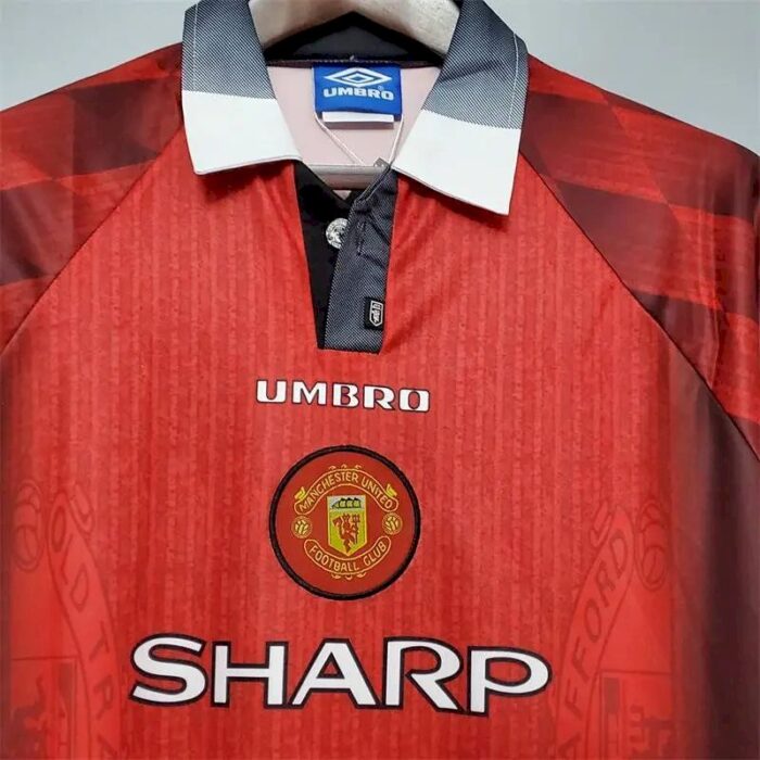 Retro Manchester United 1996/97 Home Jersey - Image 3