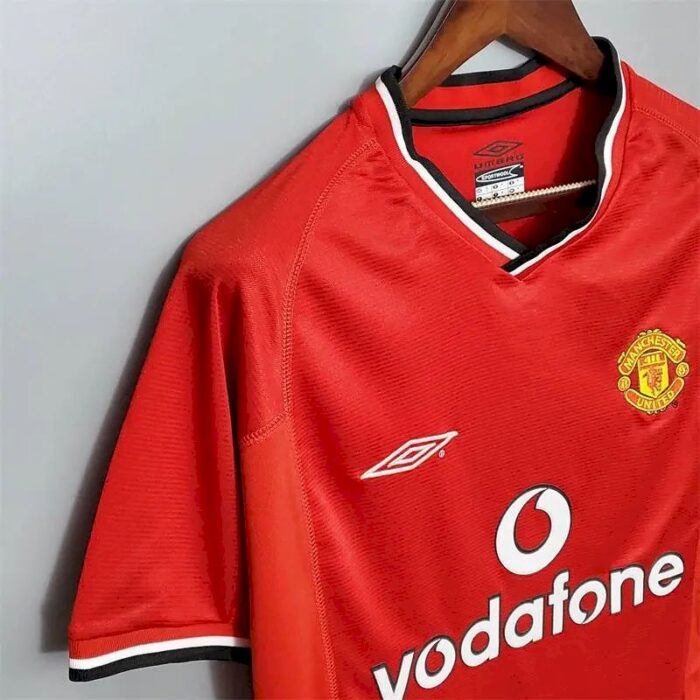 Retro Manchester United 2000/01 Home Jersey - Image 4