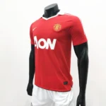 Retro Manchester United 2010/11 Home Jersey - Image 4