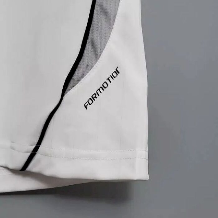 Retro Real Madrid 2006/07 Home Long Sleeve Jersey - Image 5