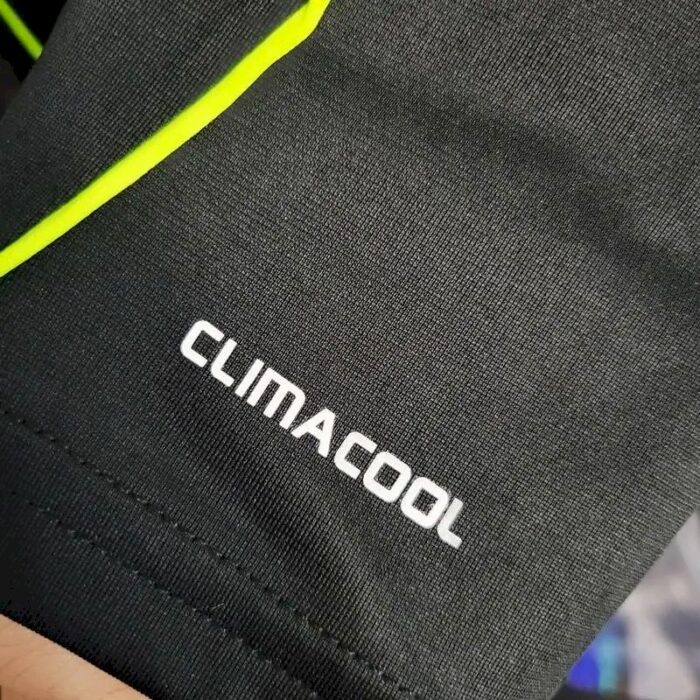 Retro Real Madrid 2010/11 Away Long Sleeve Jersey - Image 5