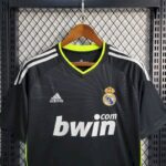 Retro Real Madrid 2010/11 Away Jersey - Image 2