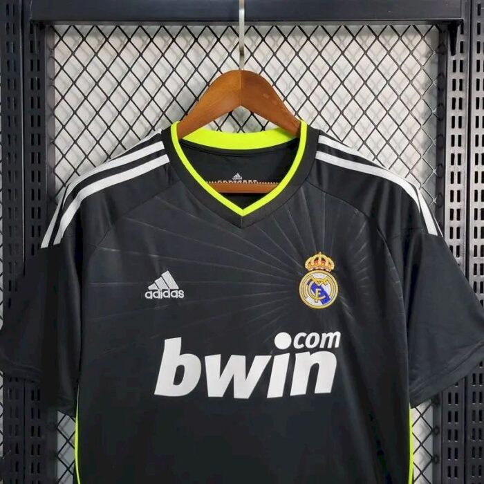 Retro Real Madrid 2010/11 Away Jersey - Image 2